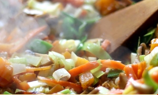 "Wok and Roll" Stir Fry Cooking Demo
